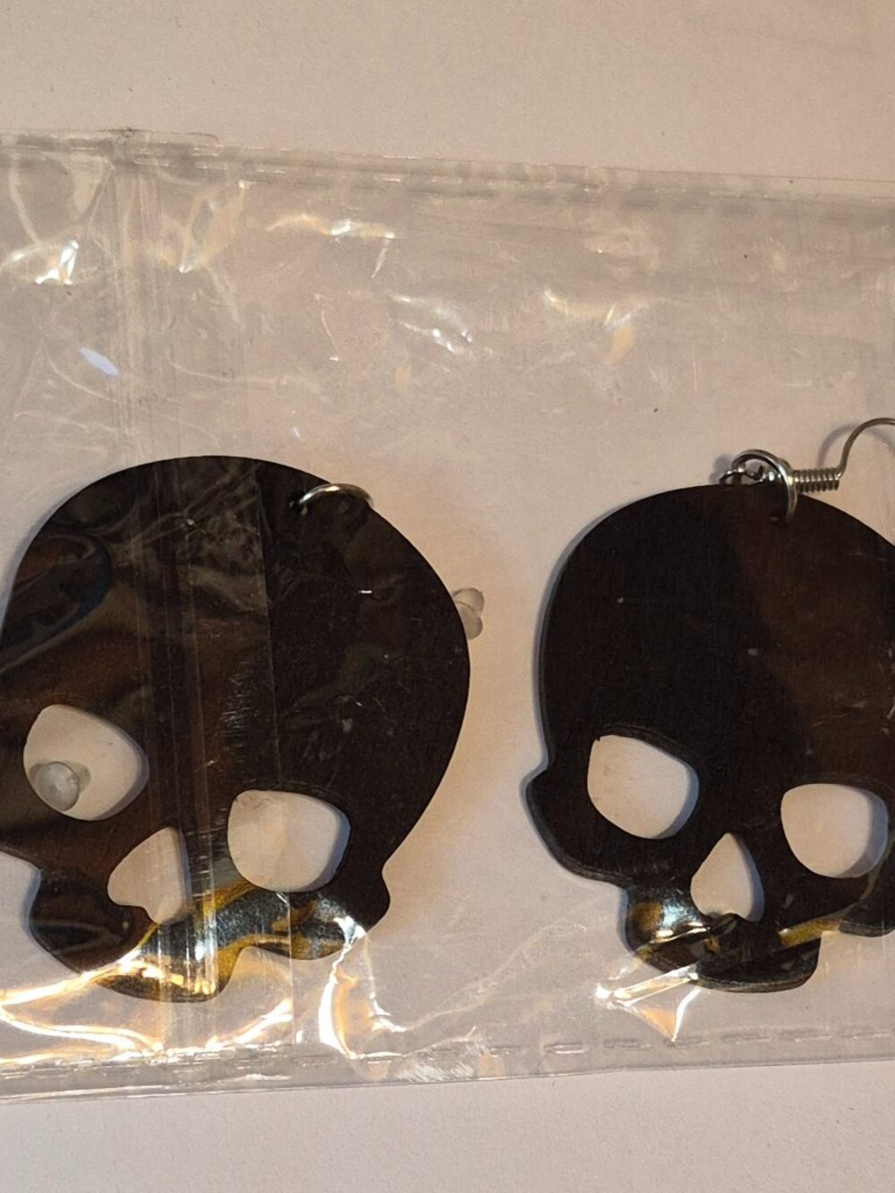 🙃6/$10 Black Skull Earrings